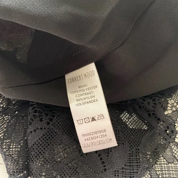 DollsKill | NWT’s Current Mood Y2K Boho floral lace fairy mini dress - Picture 4 of 10